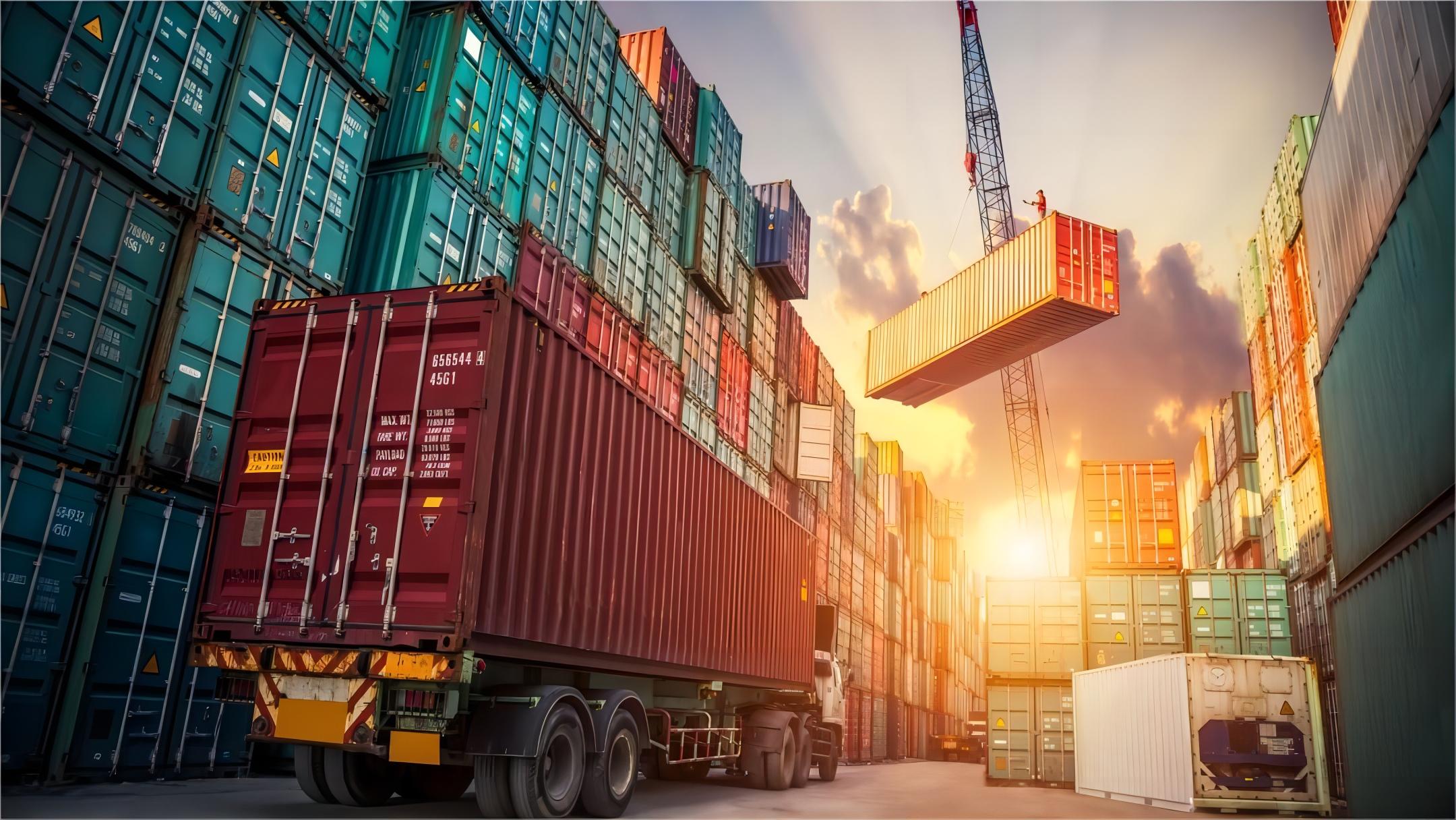 Logistics comparison chart for air and sea freight